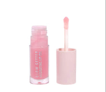 Load image into Gallery viewer, Glow Getter Hydrating Lip Oil
