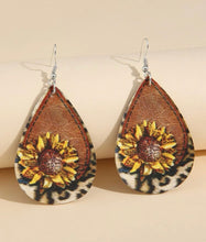 Load image into Gallery viewer, Sunflower earrings double sided
