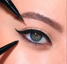 Load image into Gallery viewer, Double Ended Gel &amp; Liquid Liner Black
